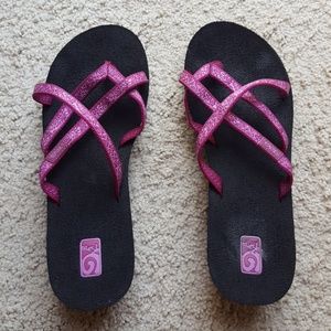 Teva wedge flip flops/strappy sandals